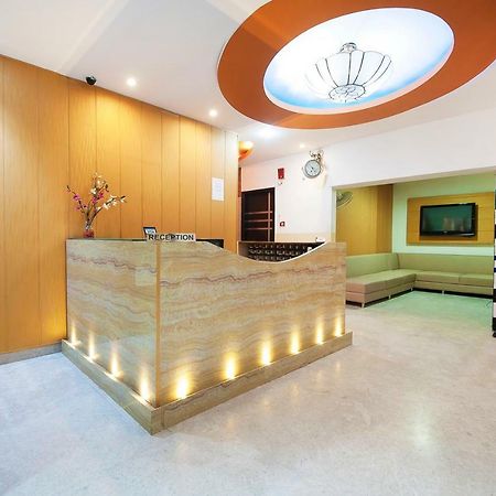 Hotel Apra Inn New Delhi Ngoại thất bức ảnh