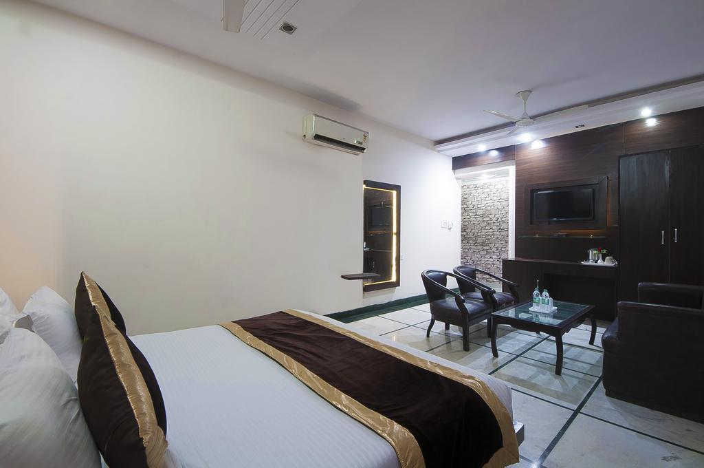 Hotel Apra Inn New Delhi Ngoại thất bức ảnh