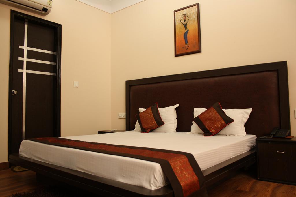 Hotel Apra Inn New Delhi Ngoại thất bức ảnh