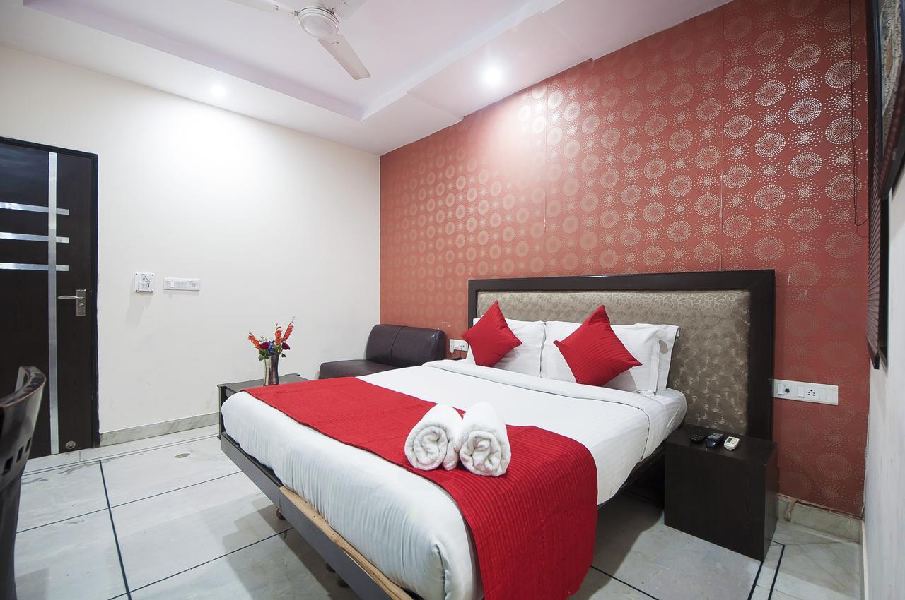 Hotel Apra Inn New Delhi Ngoại thất bức ảnh