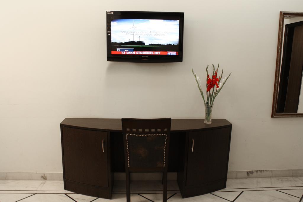 Hotel Apra Inn New Delhi Ngoại thất bức ảnh