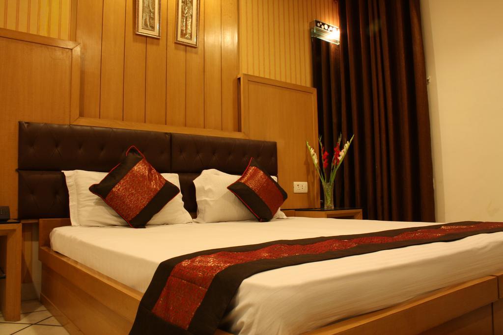 Hotel Apra Inn New Delhi Ngoại thất bức ảnh
